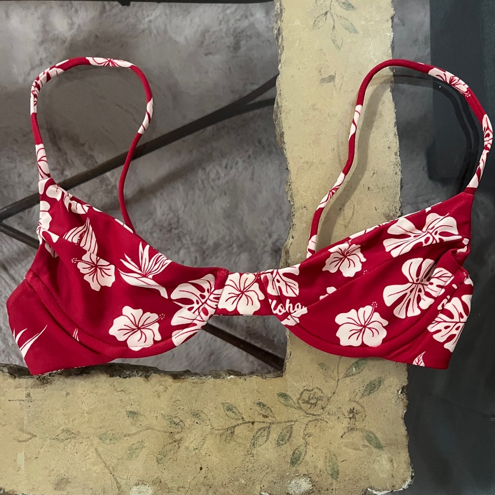 Benoa swim small $80 90’s baby